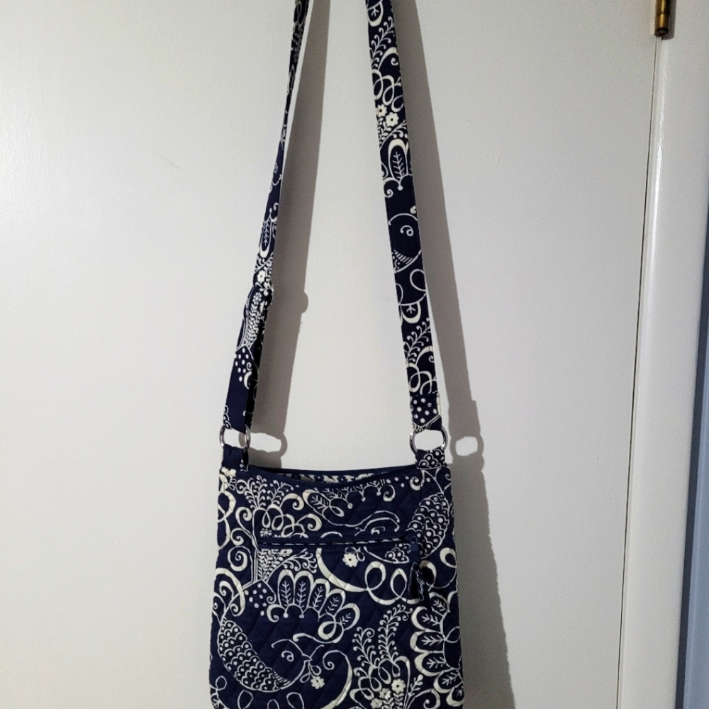 Vera bradley crossbody - Picture 3 of 5